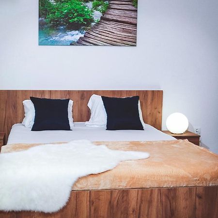 Studio Apartment In Center With Panoramic Old Town View Prizren Esterno foto